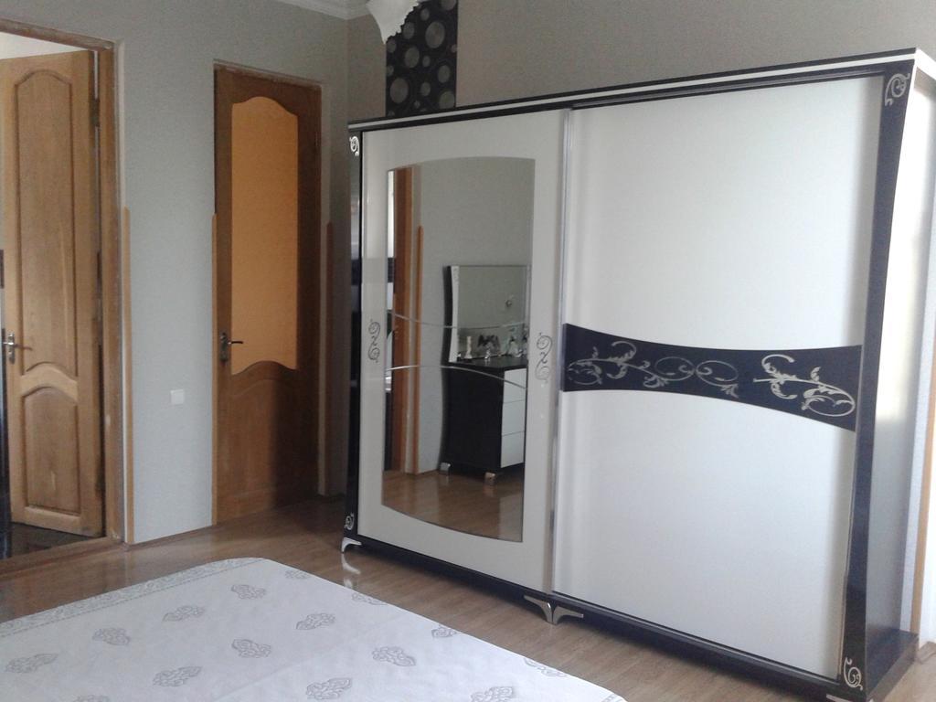 Bajo Guest House Koetaisi Kamer foto